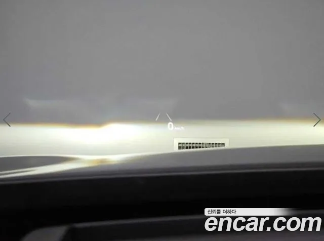 Genesis G90 2017 thumb 8