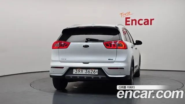 Kia Niro 2018 thumb 4
