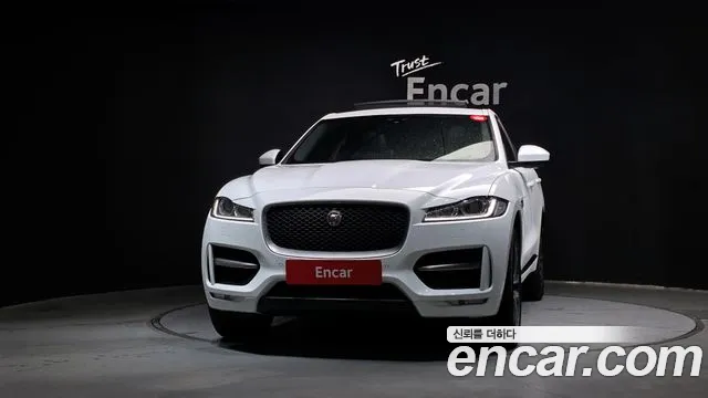 Jaguar F-Pace 2017 thumb 3