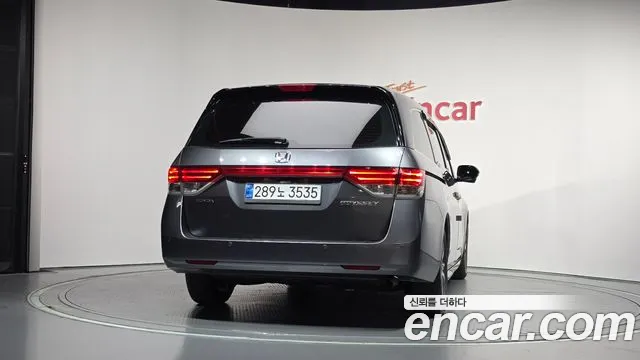 Honda Odyssey 2014 thumb 3