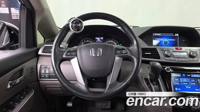 Honda Odyssey 2014 thumb 12
