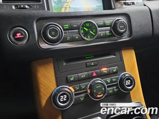Land Rover Range Rover Sport 2013 thumb 8
