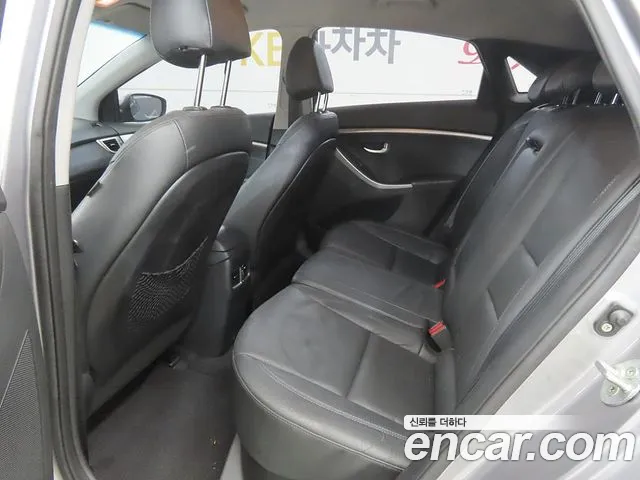 Hyundai i30 2012 thumb 6