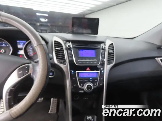 Hyundai i30 2012 thumb 10