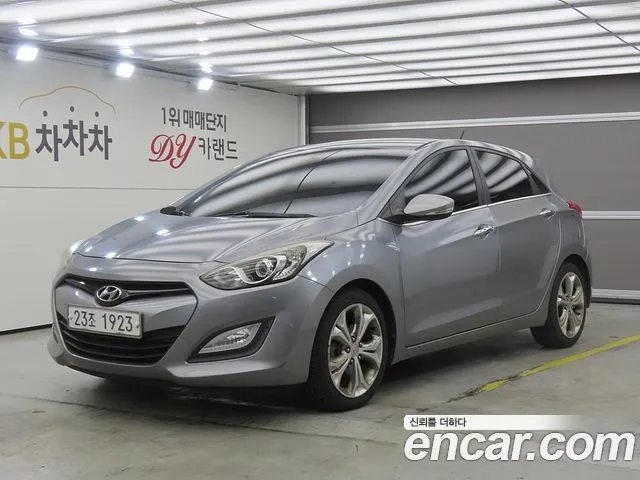 Hyundai i30 2012 thumb 11