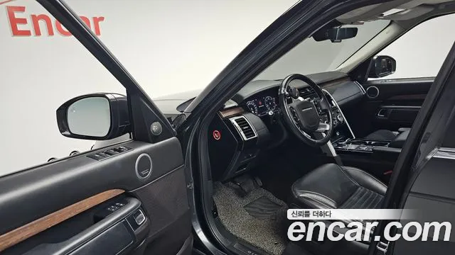 Land Rover Discovery 2019 thumb 9
