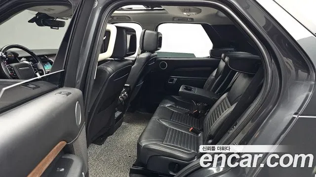 Land Rover Discovery 2019 thumb 11