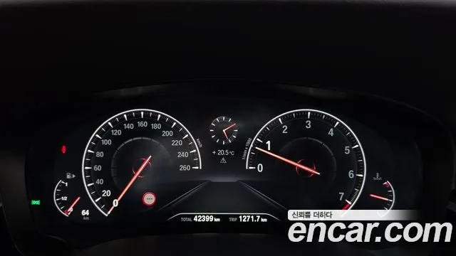 BMW 5-Series 2019 thumb 7