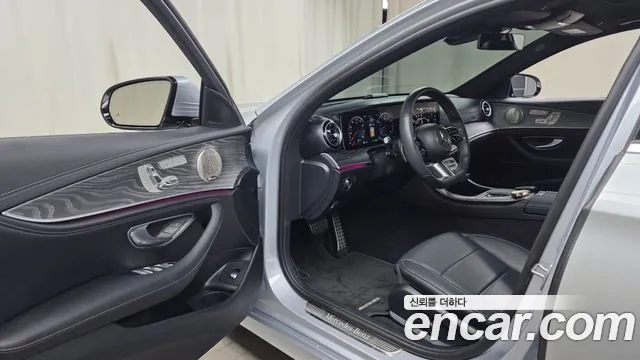 Mercedes-Benz E-Класс 2022 thumb 10