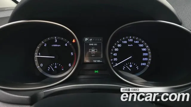 Hyundai Santa Fe 2016 thumb 8