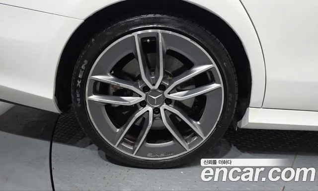 Mercedes-Benz E-Класс 2019 thumb 4