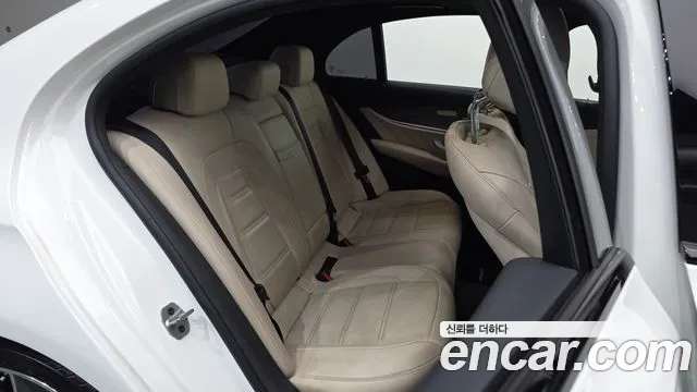 Mercedes-Benz E-Класс 2019 thumb 10