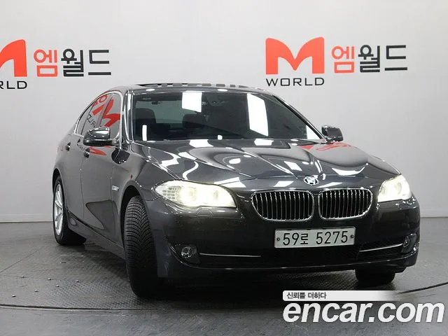 BMW 5-Series 2011 thumb 2
