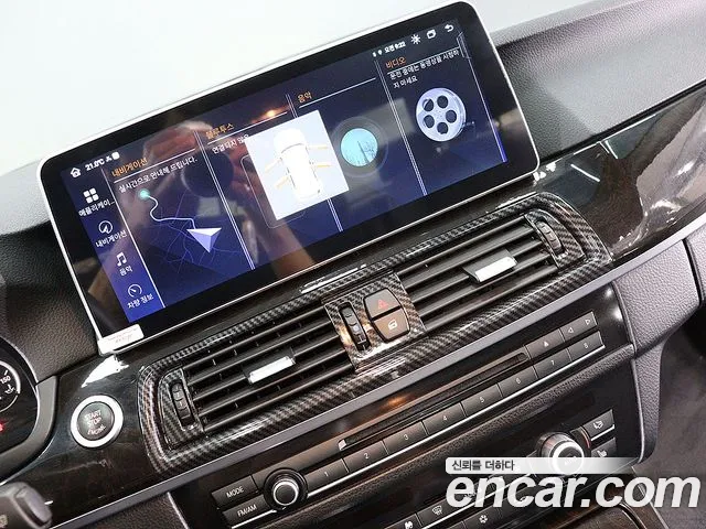 BMW 5-Series 2011 thumb 7