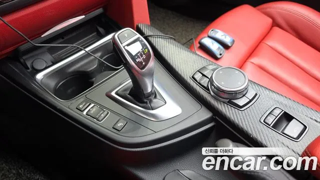 BMW 4-Series 2015 thumb 9