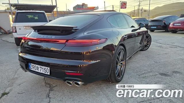 Porsche Panamera 2015 thumb 2