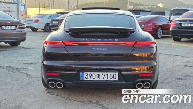Porsche Panamera 2015 thumb 4