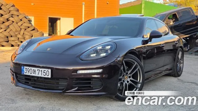 Porsche Panamera 2015 thumb 12