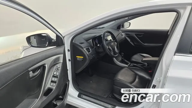 Hyundai Avante 2015 thumb 10