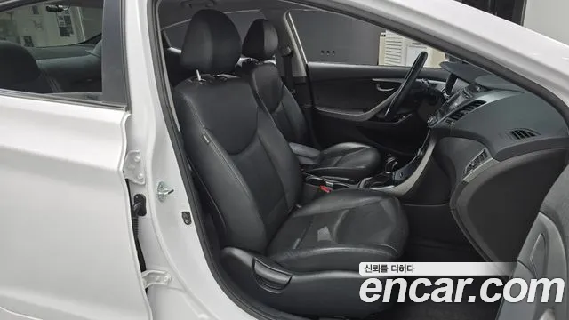 Hyundai Avante 2015 thumb 12