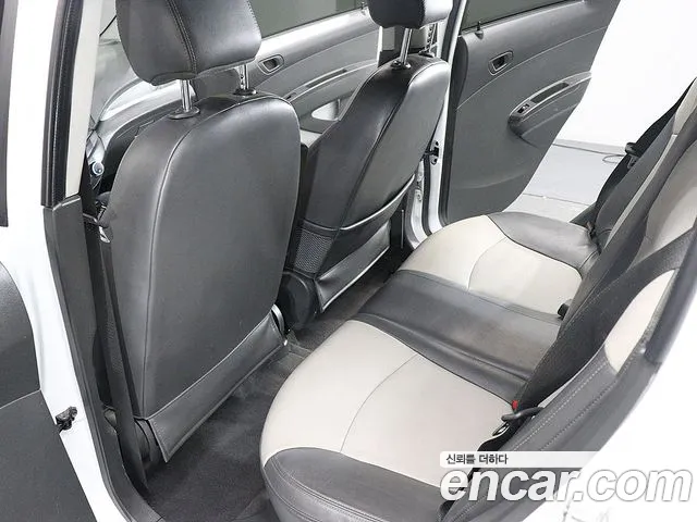 ChevroletGMDaewoo Spark 2011 thumb 10