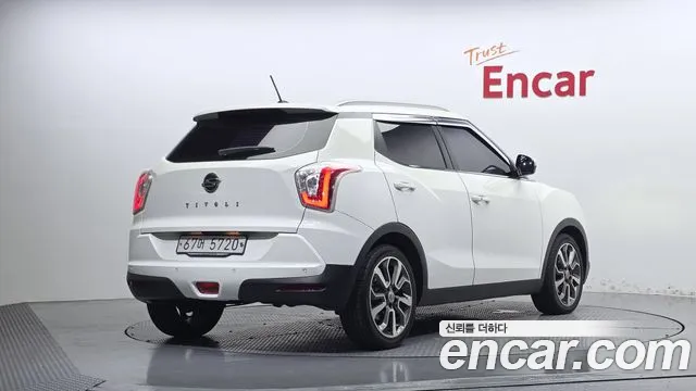 KG_Mobility_Ssangyong TIBOLI 2015 thumb 2