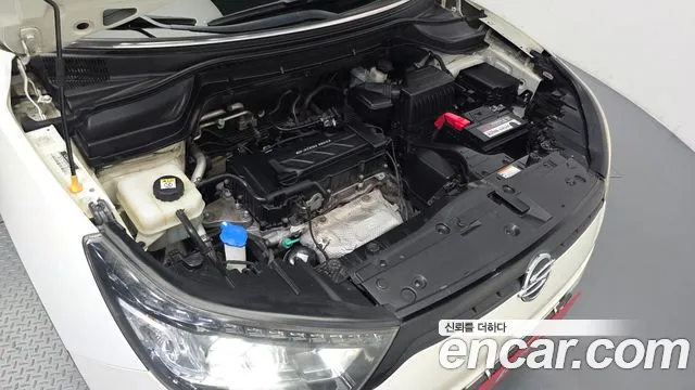 KG_Mobility_Ssangyong TIBOLI 2015 thumb 6