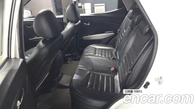 KG_Mobility_Ssangyong TIBOLI 2015 thumb 11