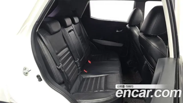 KG_Mobility_Ssangyong TIBOLI 2015 thumb 12