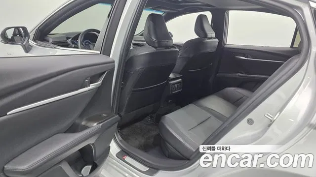 Toyota Camry 2024 thumb 12