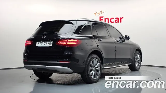Mercedes-Benz GLC 2019 thumb 2
