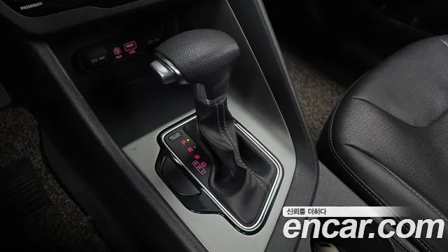 Kia Niro 2017 thumb 9