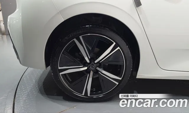 Peugeot 308 2022 thumb 4