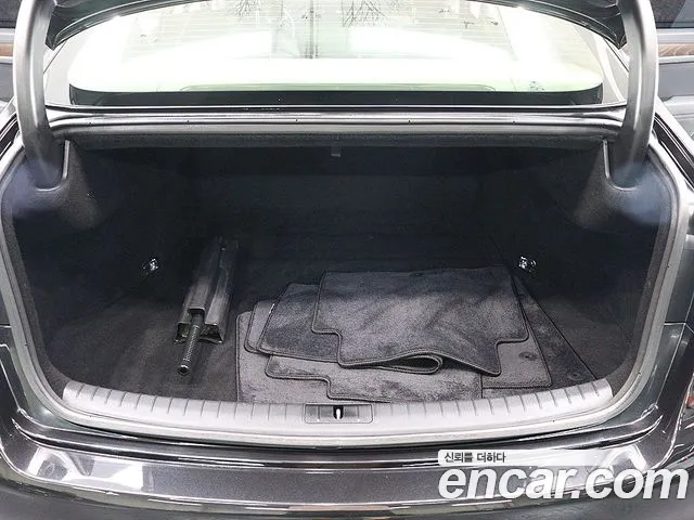 Genesis G80 2019 thumb 5
