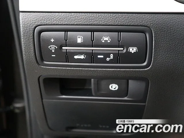Genesis G80 2019 thumb 10