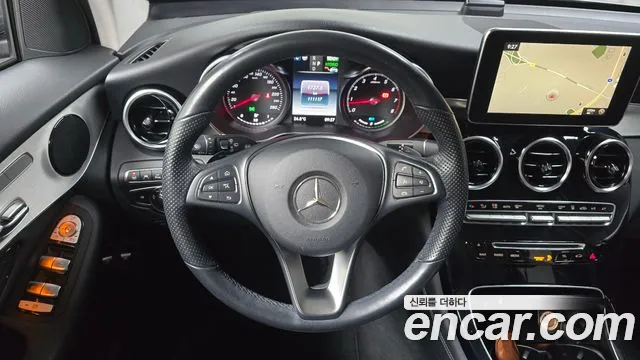 Mercedes-Benz GLC 2019 thumb 12