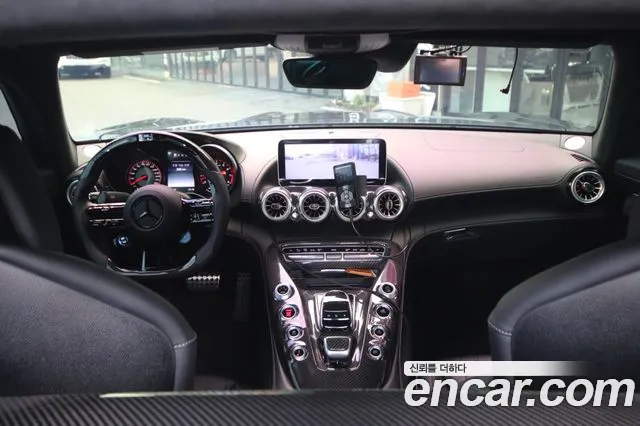 Mercedes-Benz AMG GT 2016 thumb 7