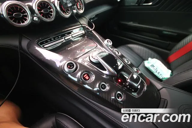 Mercedes-Benz AMG GT 2016 thumb 9