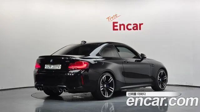 BMW M2 2018 thumb 2