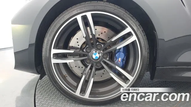 BMW M2 2018 thumb 5