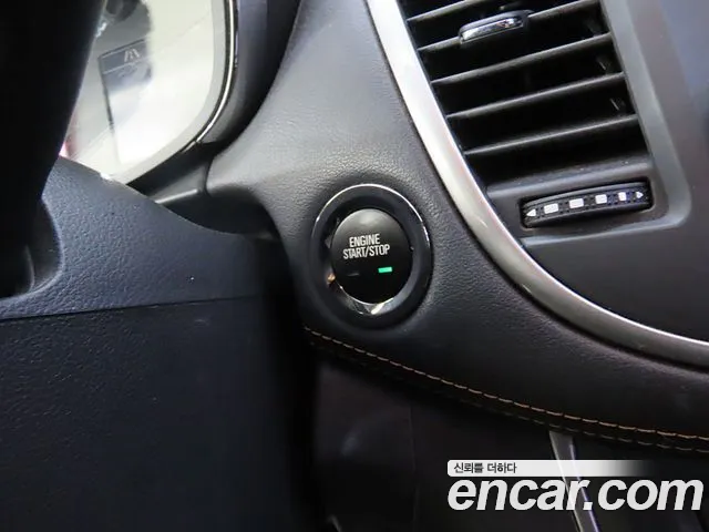 ChevroletGMDaewoo Tracker 2017 thumb 10