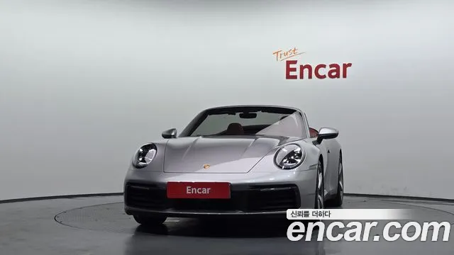 Porsche 911 2022 thumb 3