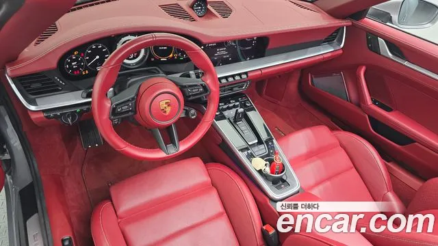 Porsche 911 2022 thumb 7