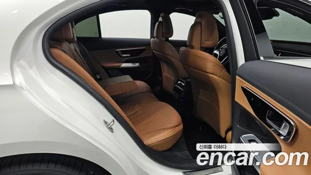 Mercedes-Benz E-Класс 2025 thumb 12