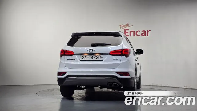 Hyundai Santa Fe 2018 thumb 4