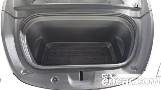 Tesla Model Y 2022 thumb 5
