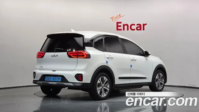 Kia Niro 2022 thumb 2