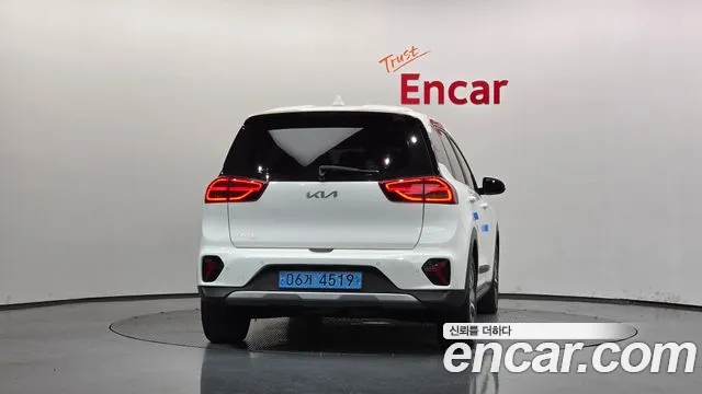 Kia Niro 2022 thumb 4