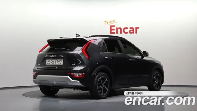 Kia Niro 2022 thumb 2