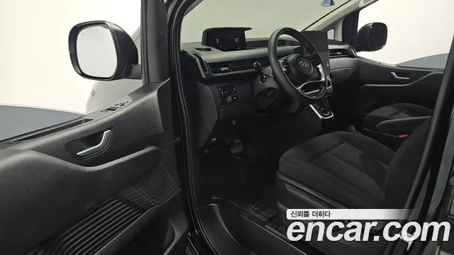 Hyundai Staria 2023 thumb 11